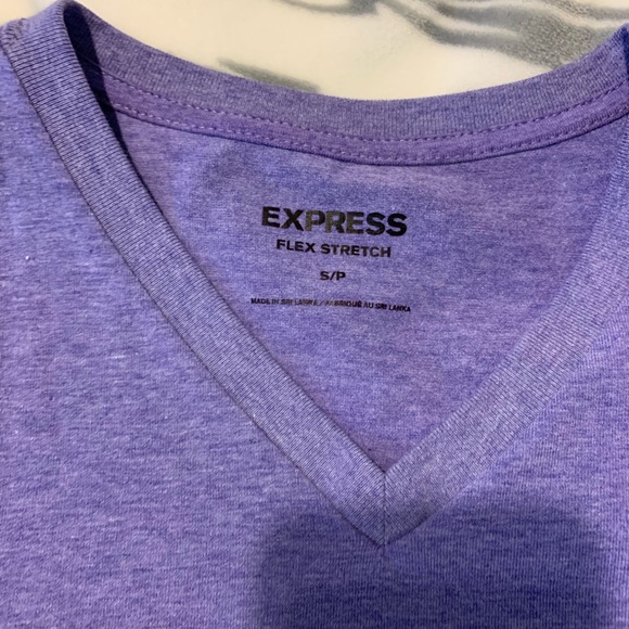 V-neck express fit shirt / I am selling these both as a bundle - Picture 5 of 9